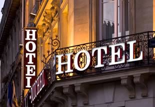 accepting international currencies hotel